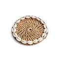Lot de 5 dessous de verres en rotin décoré de coquillages cowrie
