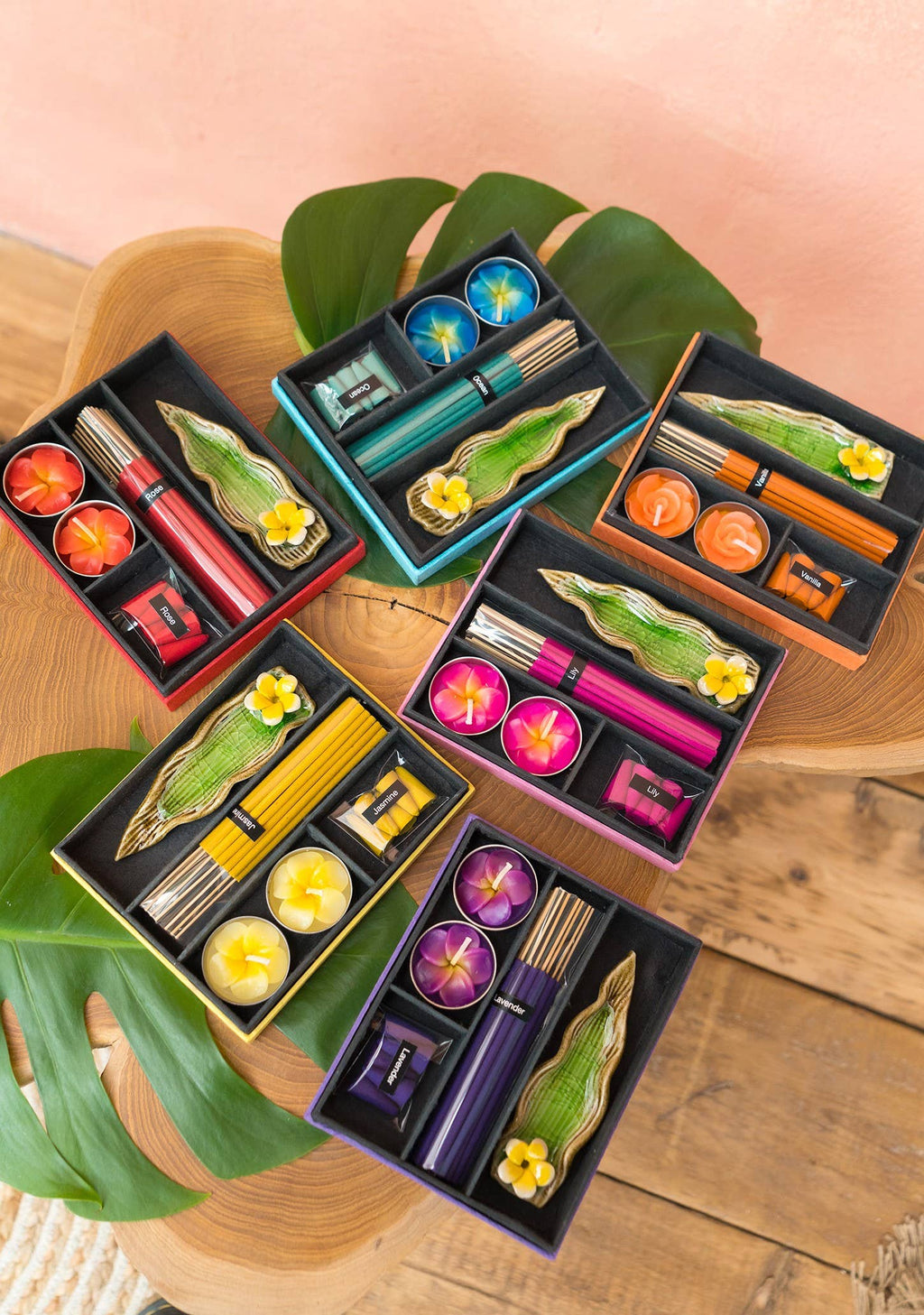 Ensemble cadeau d’encens avec porte-encens en forme de feuille