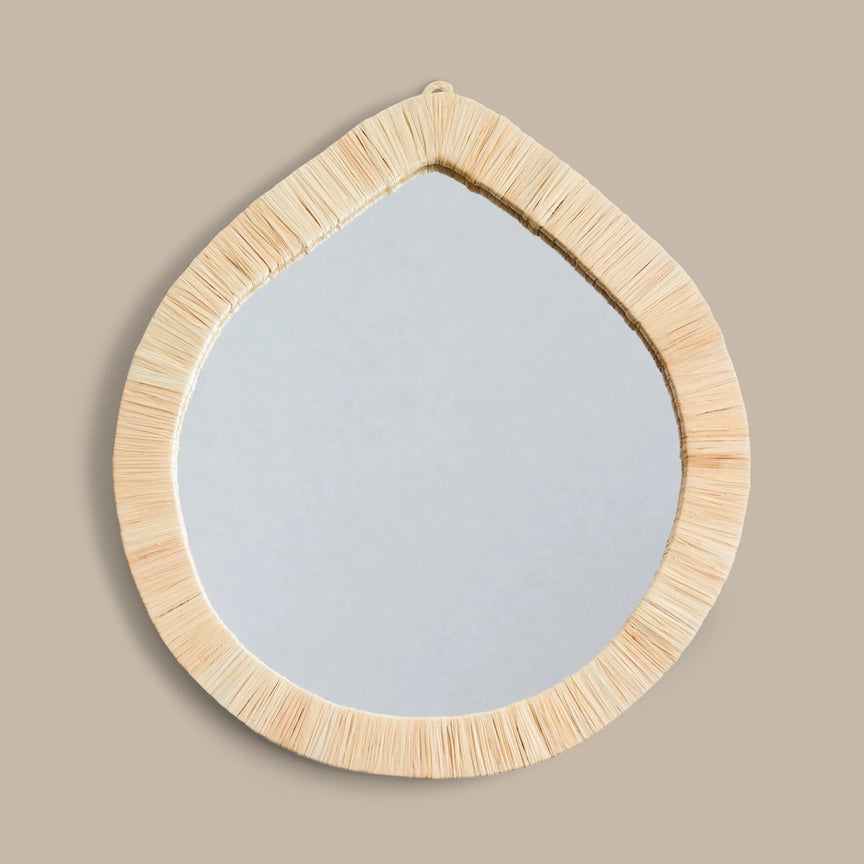 Ensemble de miroirs en forme de goutte avec cadre en raphia