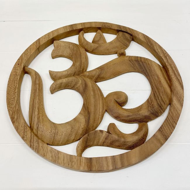 Sculpture en bois OHM faite main à Bali